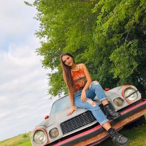 Meet your Posher, Harmony